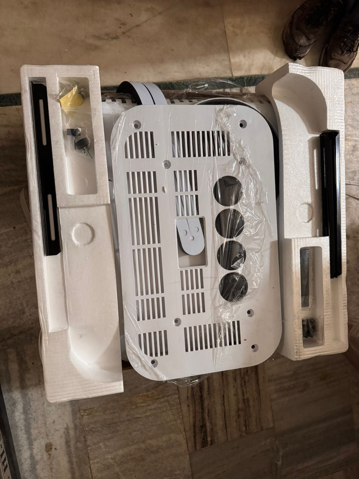 Rooftop Electric AC for Truck/ Tipper/ Camper/ Poclain
