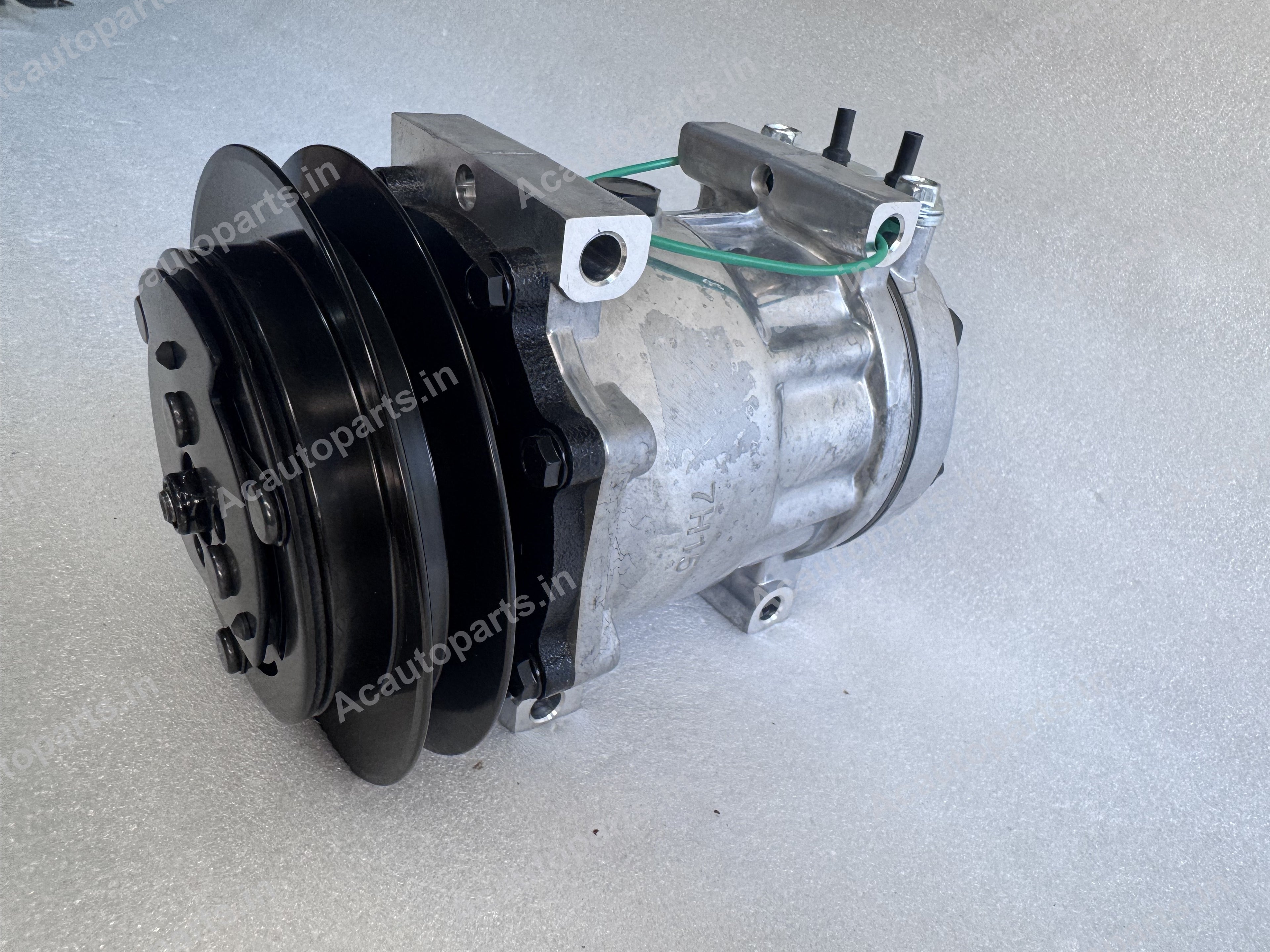 AC Compressor - Kobelco / Poklain / L&T Excavator