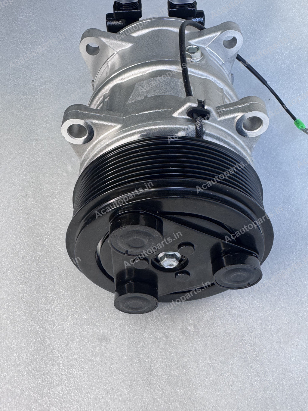 AC Compressor - TM16 8PK 12V (Bus/Truck)