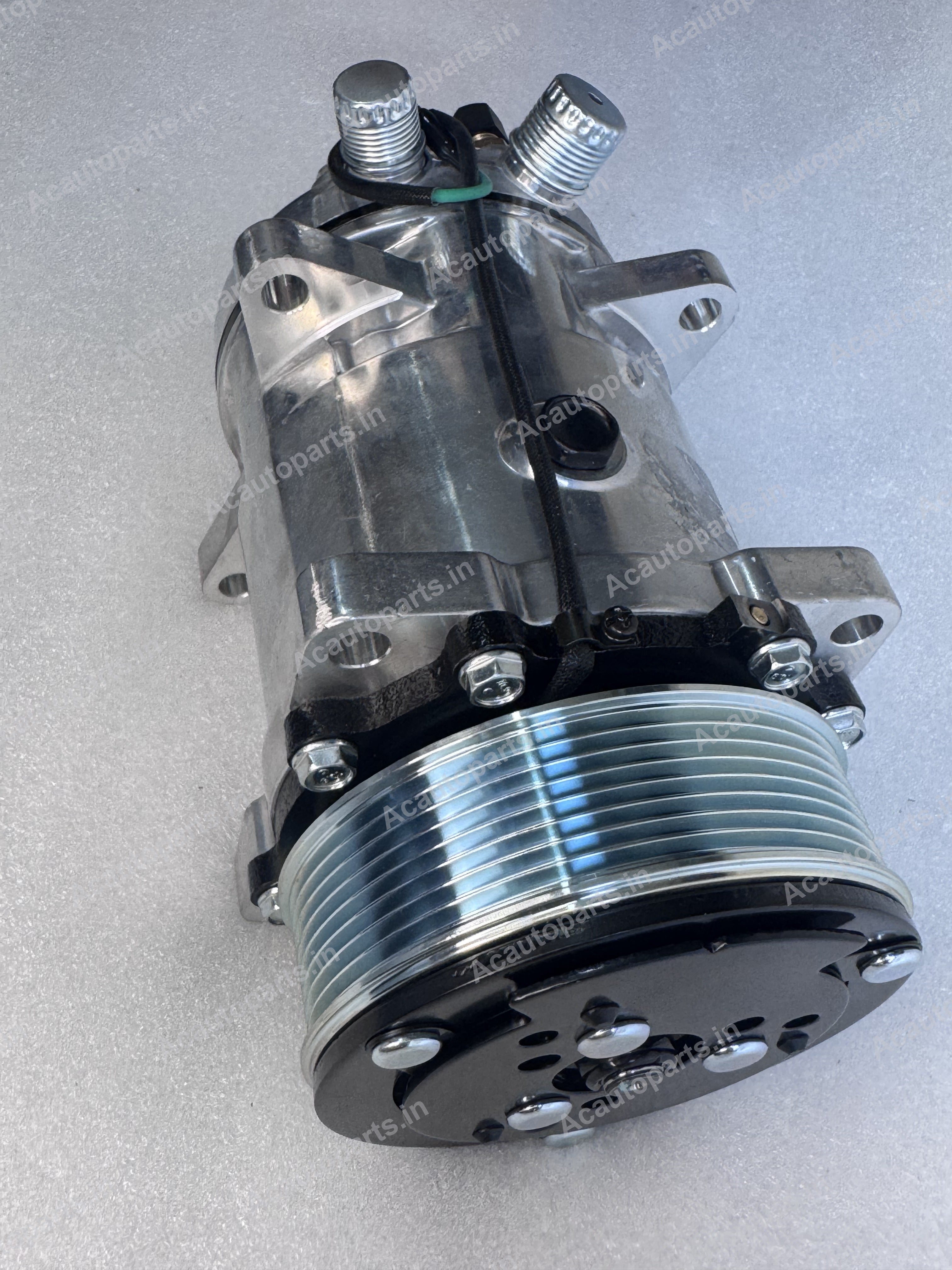 AC Compressor - Universal 510 8PK 24V