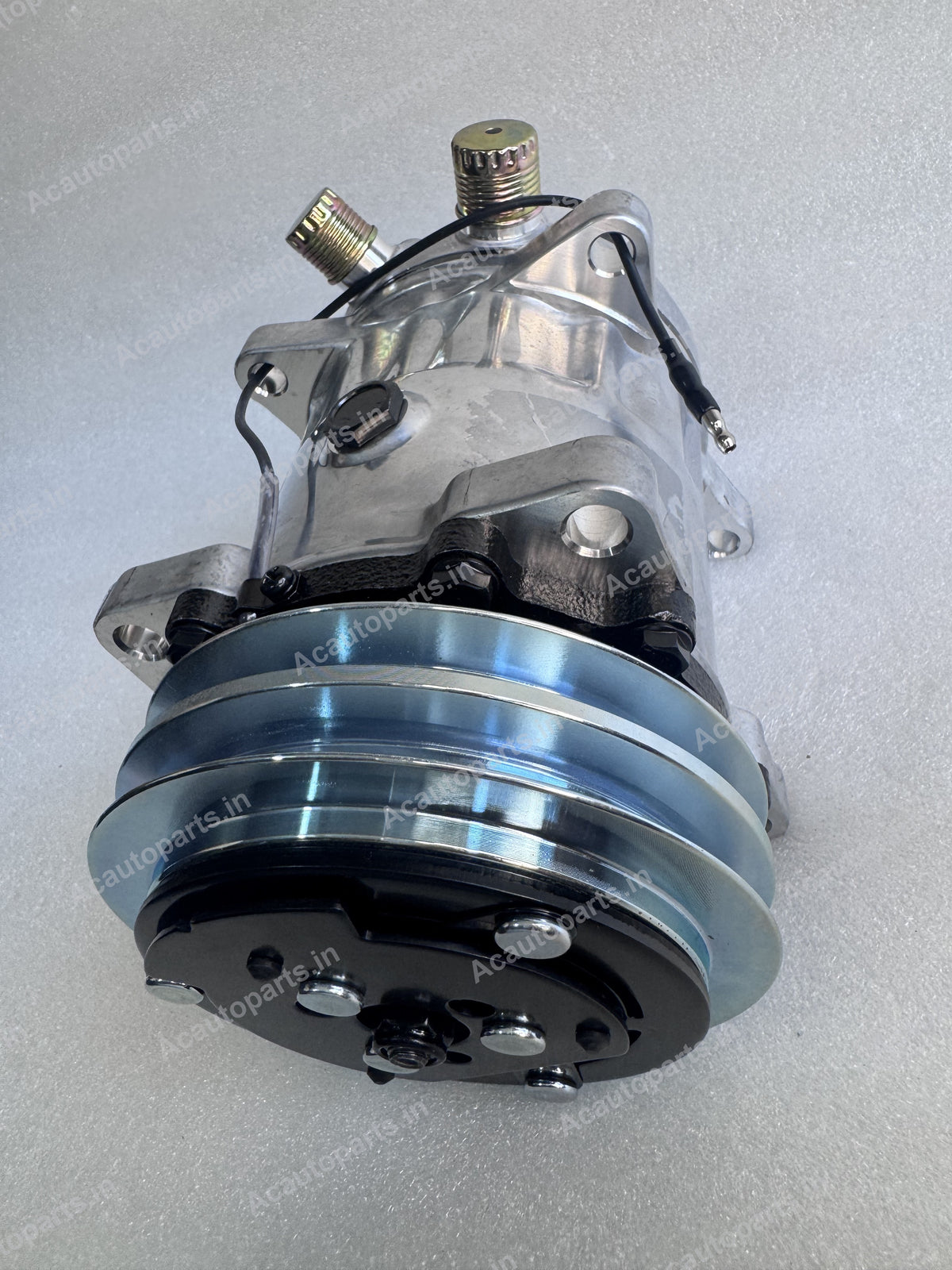 AC Compressor - Universal 709 2PK 12V